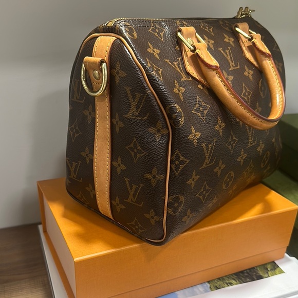 Louis Vuitton Speedy 25 Bandouliere Monogram Canvas - Picture 2 of 14
